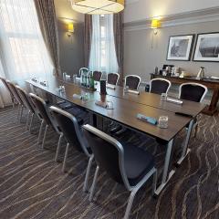 The Dickens Room - Macdonald Burlington Hotel