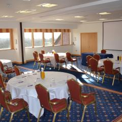 Lynx Suites (2 Sections) - East Sussex National