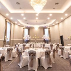 Ballroom - Villiers Hotel