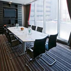 Chobham Room - DoubleTree by Hilton Woking