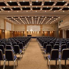 Mancy ( located within the Cremant ) - Novotel London West