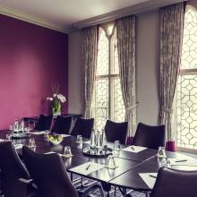 D'Elvile - Mercure Walton Hall Hotel & Spa