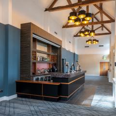 Coalport Lounge - Telford Hotel & Golf Resort