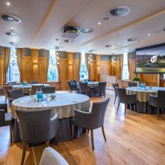 Dunbar Room - The Lensbury