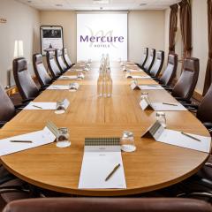 Boardroom - Mercure Leeds Parkway