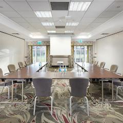 Sunningdale Two Suite - Doubletree by Hilton St Anne's Manor