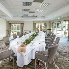 Sunningdale Three Suite - Doubletree by Hilton St Anne's Manor