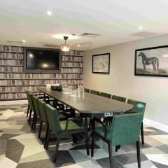 Library Room - DoubleTree by Hilton Hotel & Spa Chester